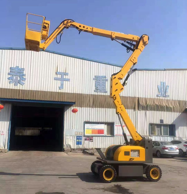 自行式曲臂高空作業平臺 自行式曲臂高空作業平臺