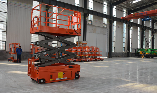 自行走液壓升降平臺 自行走液壓升降平臺