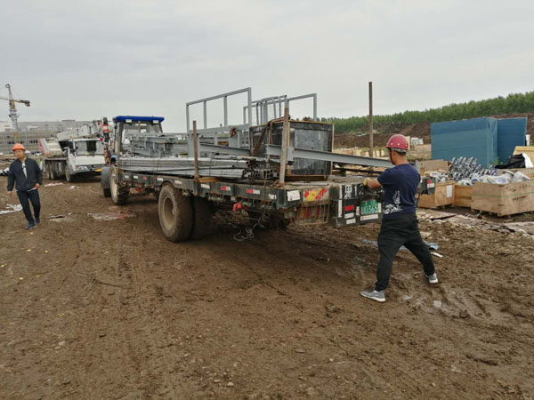 鏈條導軌式液壓升降機 鏈條導軌式液壓升降機