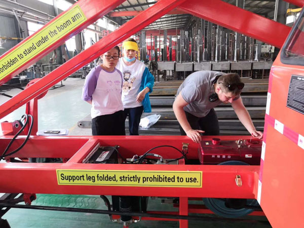 客戶驗收液壓升降平臺 客戶驗收液壓升降平臺